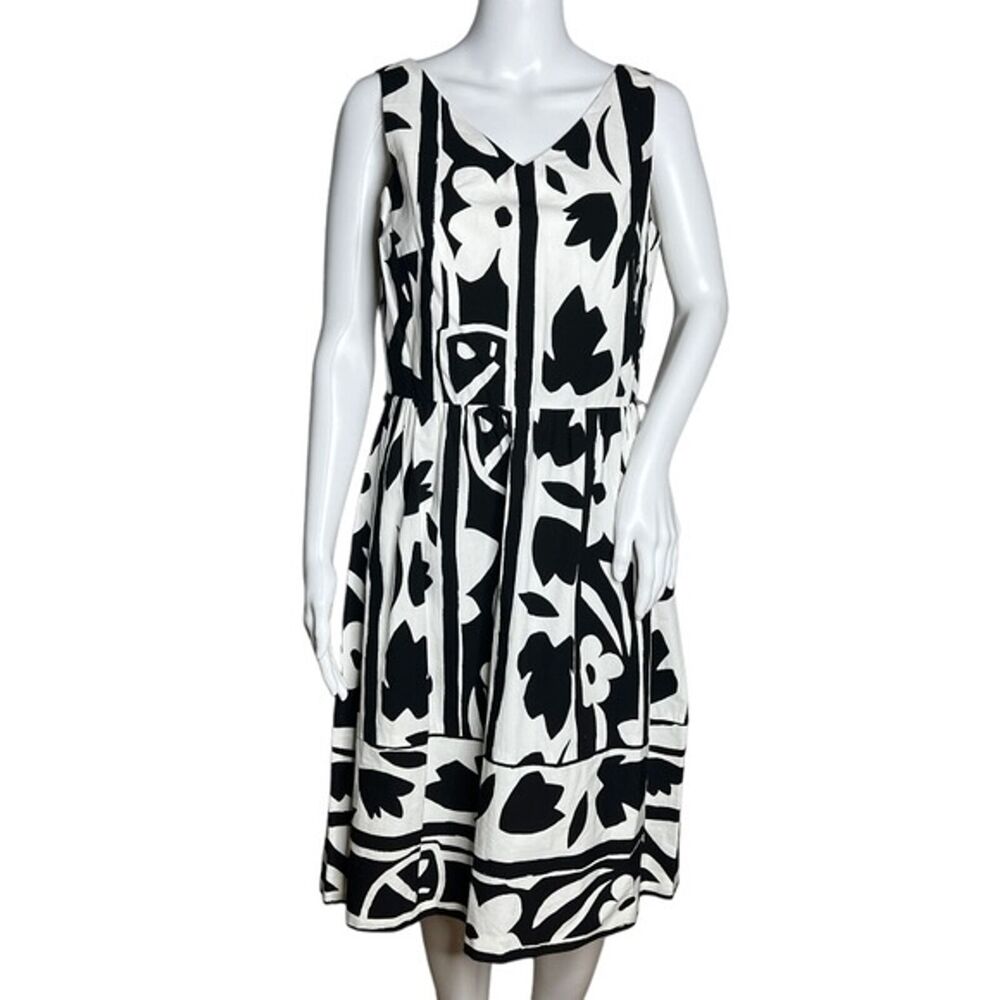 Talbots Dress‎ Womens 10 Petite Black White Floral Flowers Fit & Flare Vintage